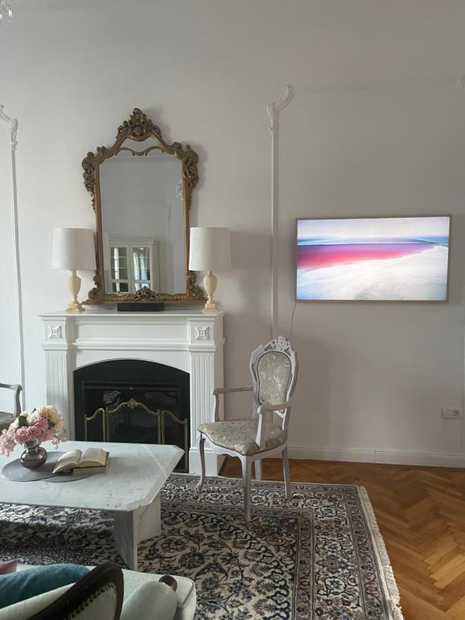 Littleparis Appartement Cluj-Napoca Buitenkant foto