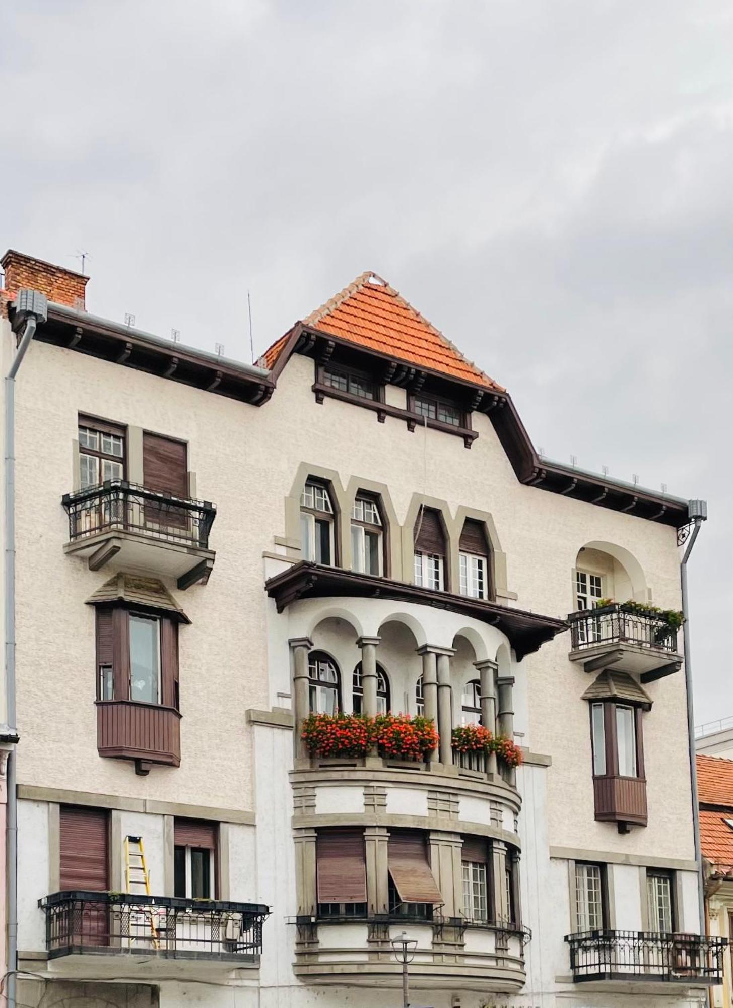 Littleparis Appartement Cluj-Napoca Buitenkant foto