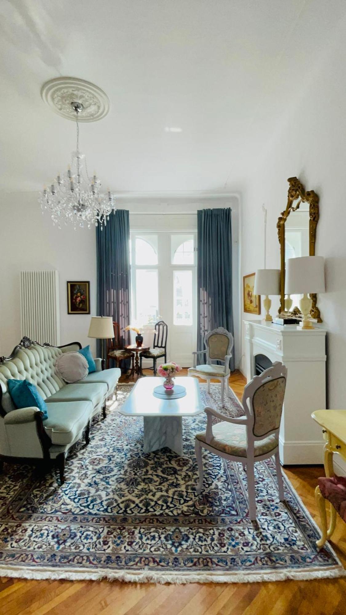 Littleparis Appartement Cluj-Napoca Buitenkant foto